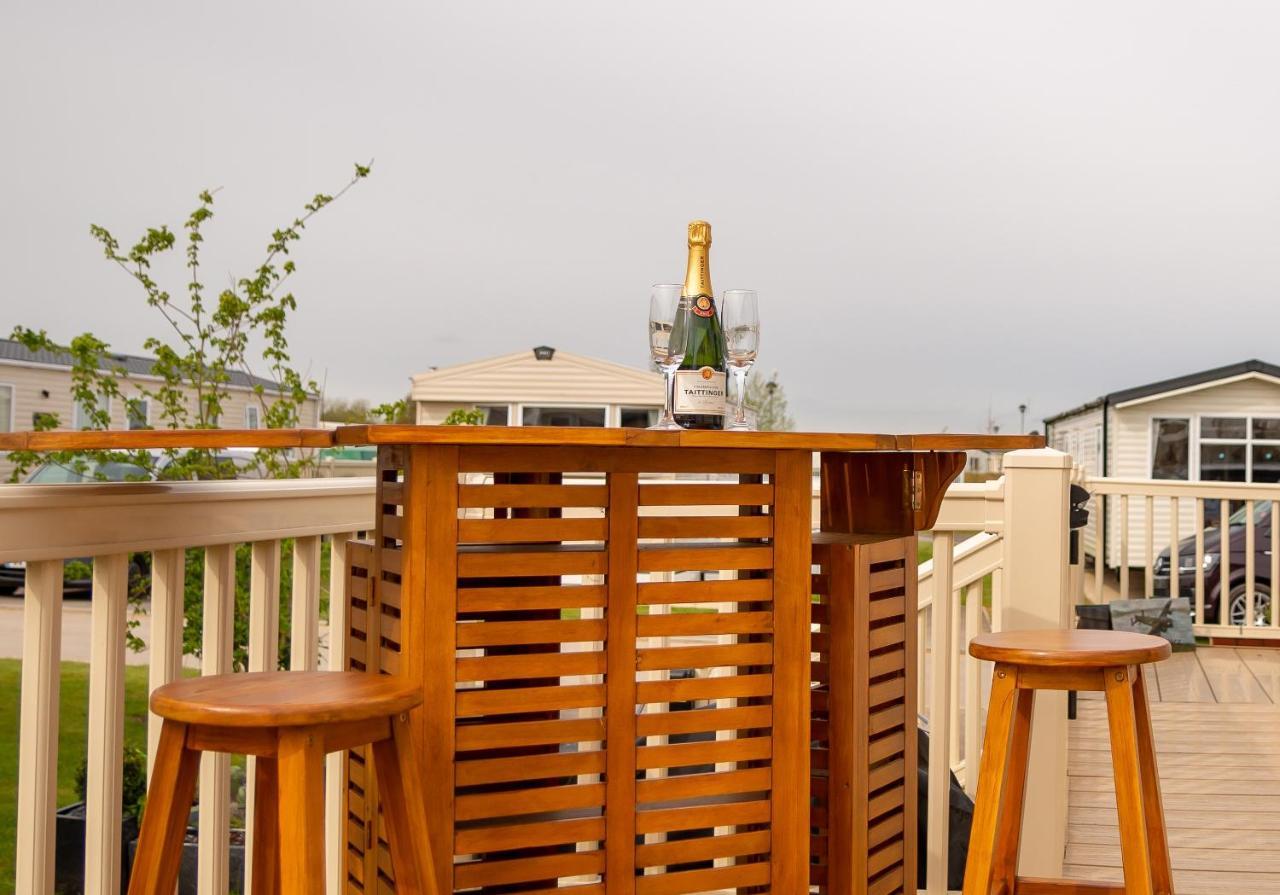 Luxury Lancaster Lodge - The Best Hot Tub Getaway! 塔特舍尔 外观 照片