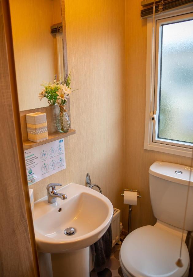 Luxury Lancaster Lodge - The Best Hot Tub Getaway! 塔特舍尔 外观 照片
